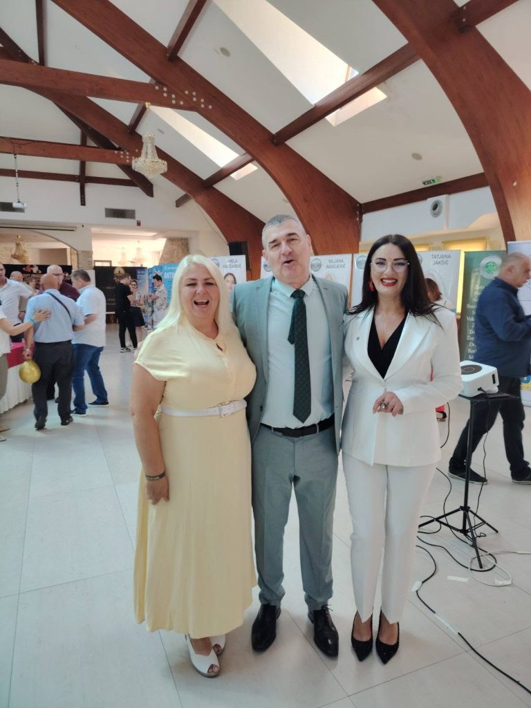 CEO Vladimir Popović sa 2 dijamanta Biljana i Amela